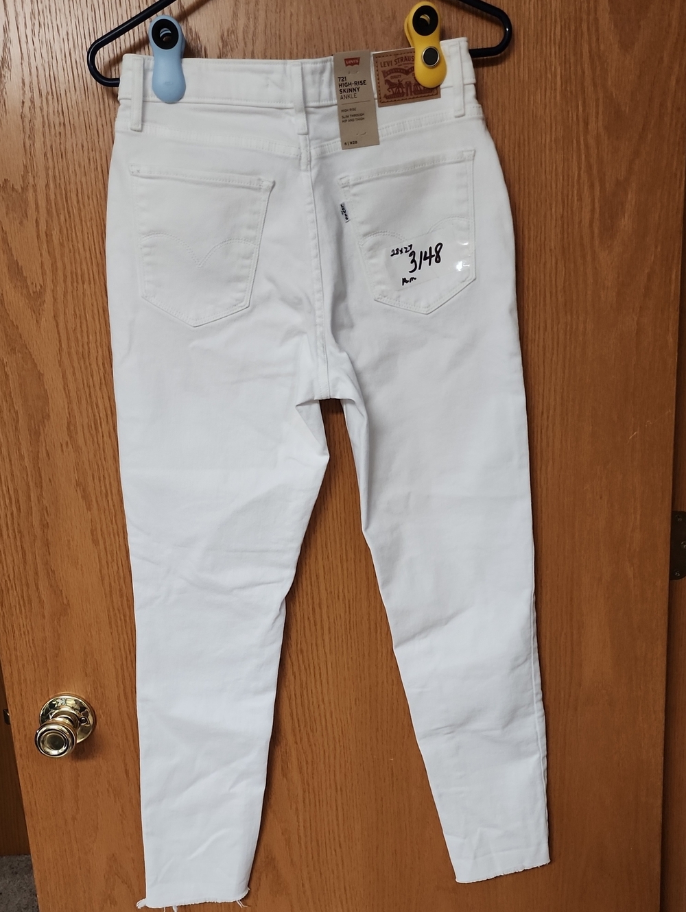 Levi's 721 White High-Rise Skinny Jeans 28x27 nwt number 3148